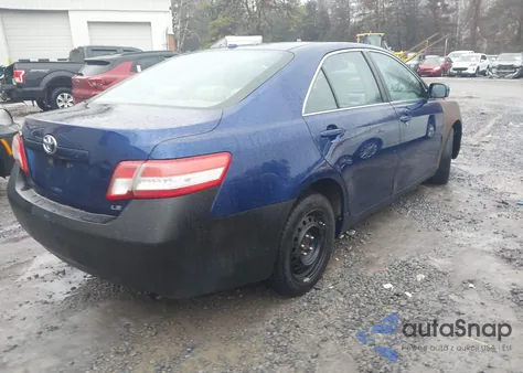 2010 Toyota Camry Le z USA, uszkodzony, nr VIN 4T1BF3EK4AU557275